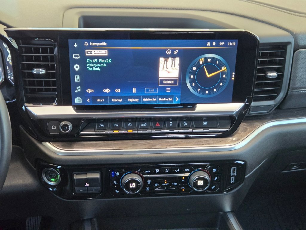 Used 2023 Chevrolet Silverado 1500 LTZ AWD/4WD image 17