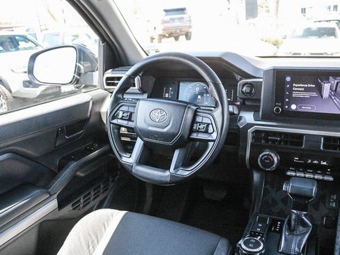 Used 2025 Toyota Tacoma SR5 AWD/4WD image 5