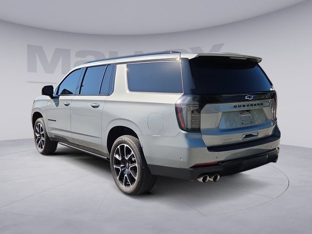 Used 2025 Chevrolet Suburban RST w/ RST Capability Package AWD/4WD image 3