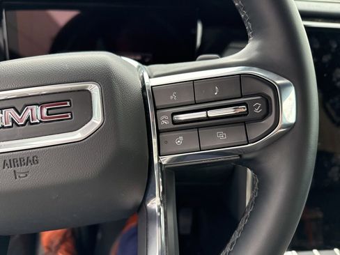 Used 2024 GMC Acadia Elevation w/ Luxury Package FWD image 23
