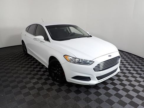 Used 2013 Ford Fusion SE FWD image 5