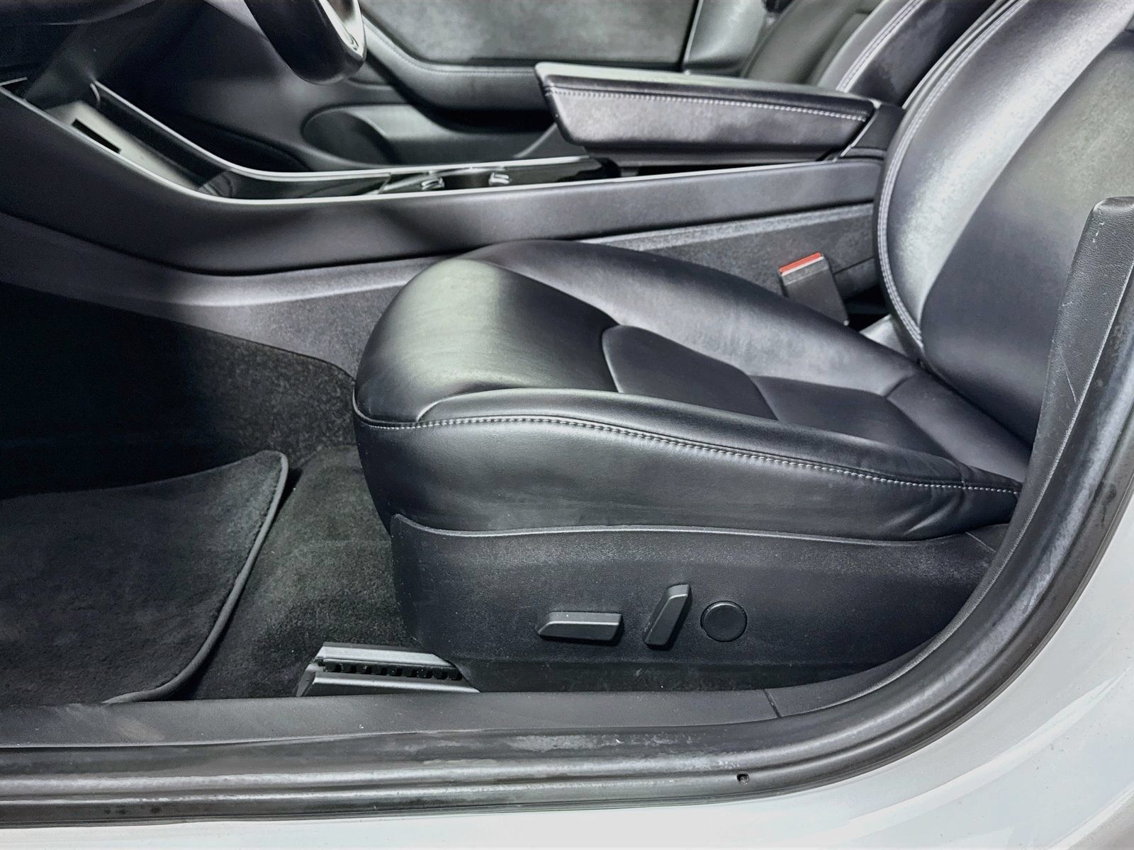Used 2018 Tesla Model 3 Performance AWD/4WD image 15