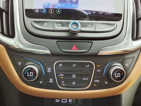 Used 2020 Chevrolet Equinox Premier image 20