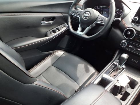 Used 2024 Nissan Sentra SR w/ SR Premium Package FWD image 9