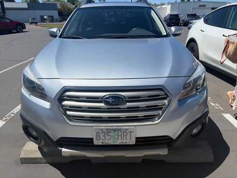 Used 2016 Subaru Outback 2.5i Limited AWD/4WD image 1