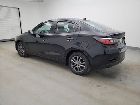 Used 2019 Toyota Yaris LE image 3