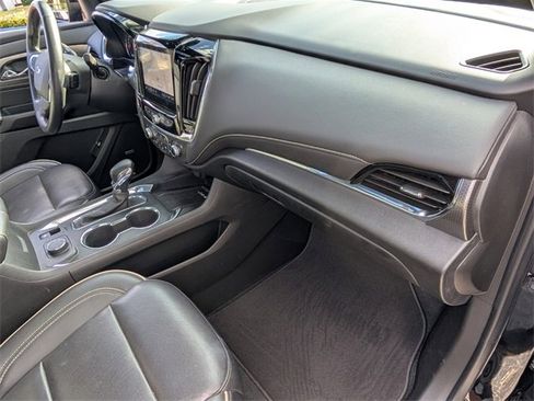 Used 2023 Chevrolet Traverse Premier w/ Redline Edition image 13