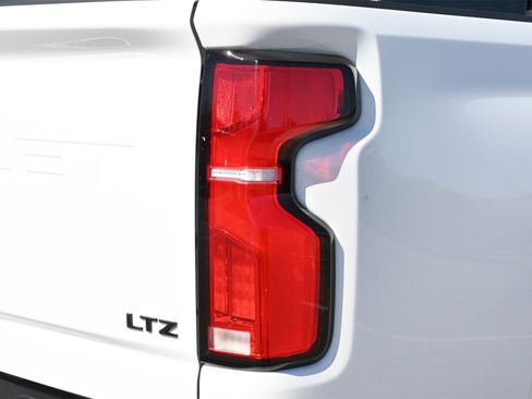 Used 2024 Chevrolet Silverado 2500 LTZ w/ LTZ Plus Package image 23