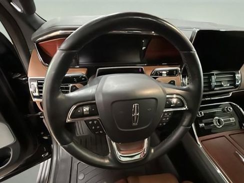 Used 2022 Lincoln Navigator L Reserve w/ Equipment Group 201A AWD/4WD image 11