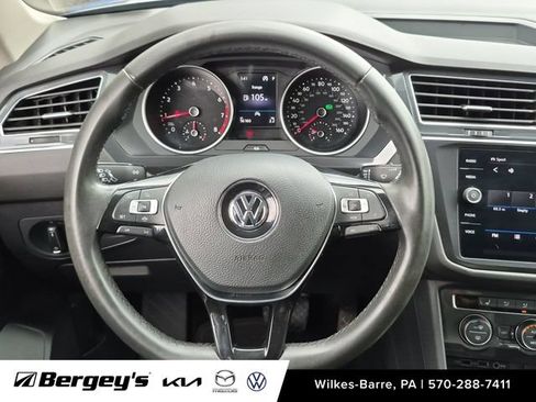 Used 2020 Volkswagen Tiguan SE w/ Panoramic Sunroof Package AWD/4WD image 15