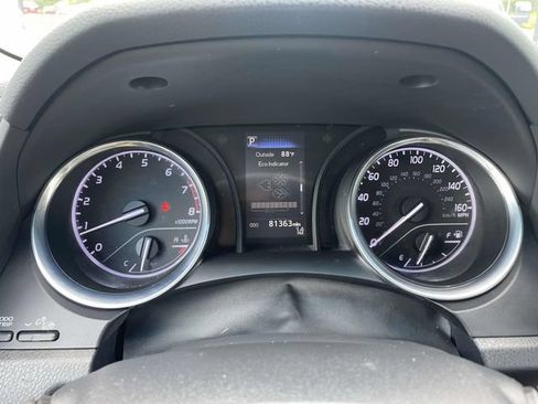 Used 2018 Toyota Camry SE FWD image 22