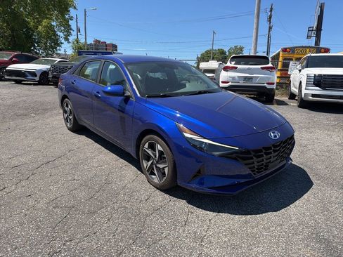 Used 2023 Hyundai Elantra SEL w/ Convenience Package FWD image 1