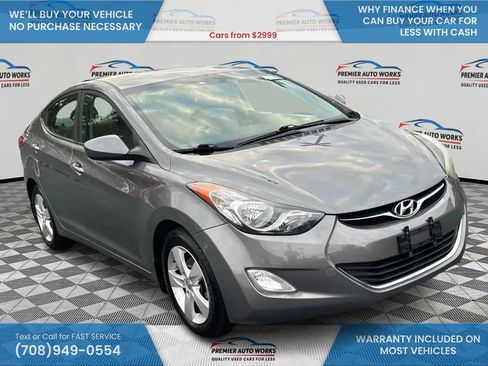 Used 2013 Hyundai Elantra GLS w/ Preferred Pkg image 3