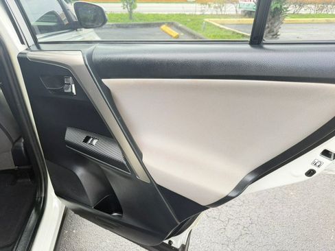 Used 2015 Toyota RAV4 XLE FWD image 25
