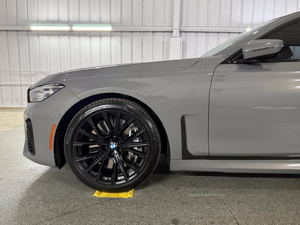 Used 2022 BMW 750i xDrive w/ Executive Package AWD/4WD image 15