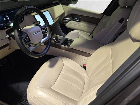 Used 2024 Land Rover Range Rover SE AWD/4WD image 17