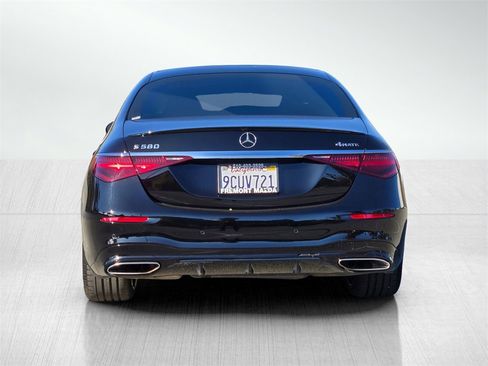 Used 2022 Mercedes-Benz S 580 4MATIC Sedan w/ AMG Line Package image 5