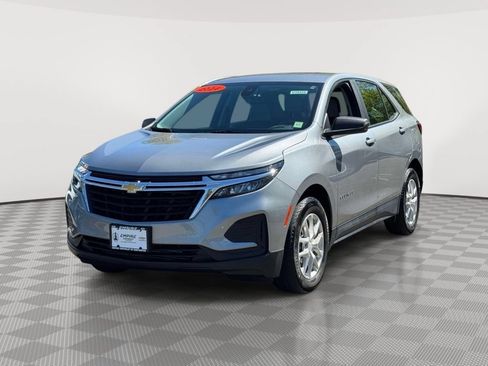 Used 2024 Chevrolet Equinox LS FWD image 3