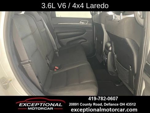 Used 2020 Jeep Grand Cherokee Laredo AWD/4WD image 46