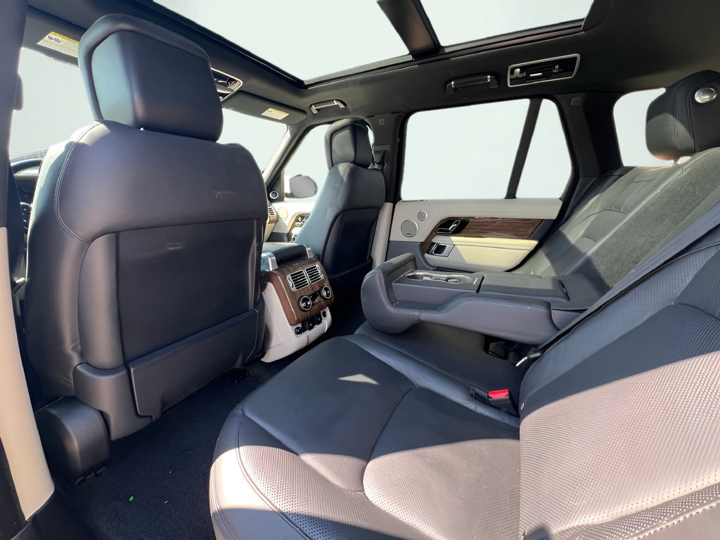 Used 2018 Land Rover Range Rover HSE AWD/4WD image 18