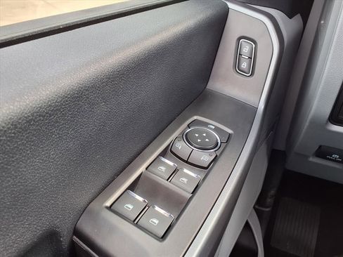 Used 2025 Ford F250 XLT image 22