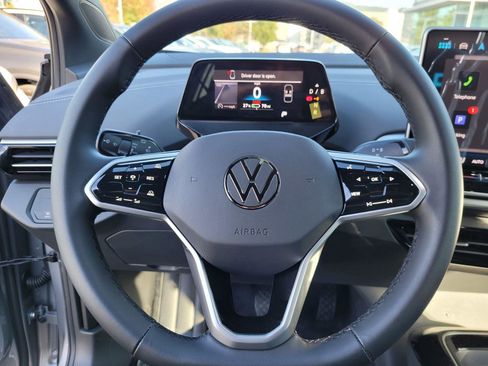 New 2025 Volkswagen ID.4 Pro image 18