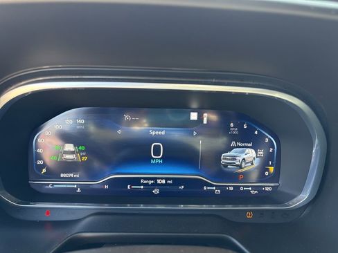 Used 2022 Chevrolet Suburban LT w/ LT Signature Package image 14