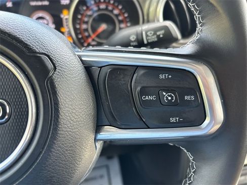 Used 2022 Jeep Gladiator Overland image 33