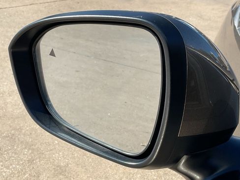 Used 2025 Nissan Kicks SV image 11