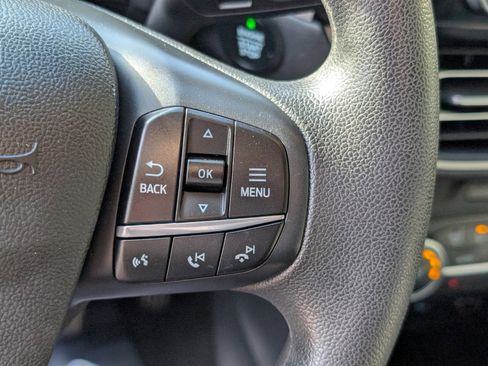 Used 2020 Ford Escape SE image 29