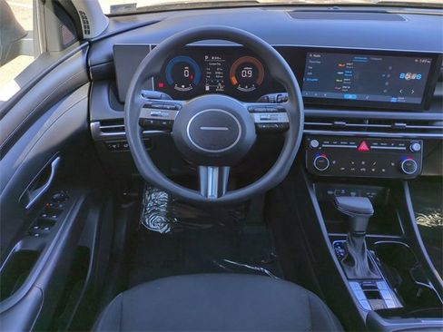 Used 2025 Hyundai Tucson SEL image 16