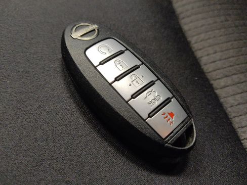 Used 2024 Nissan Altima 2.5 SV FWD image 32