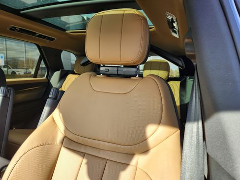 New 2026 Land Rover Range Rover Sport Dynamic SE image 9