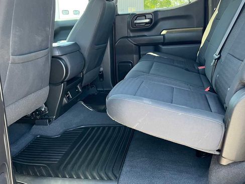 Used 2023 Chevrolet Silverado 1500 Custom AWD/4WD image 8