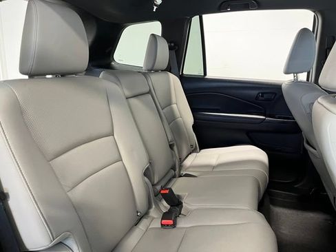 Used 2023 Honda Passport EX-L image 13