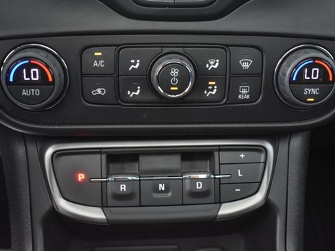 Used 2022 GMC Terrain AT4 w/ Infotainment Package II AWD/4WD image 27