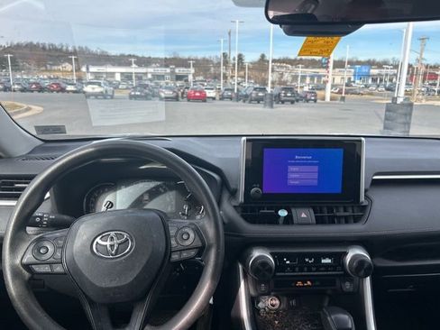 Used 2023 Toyota RAV4 LE image 10