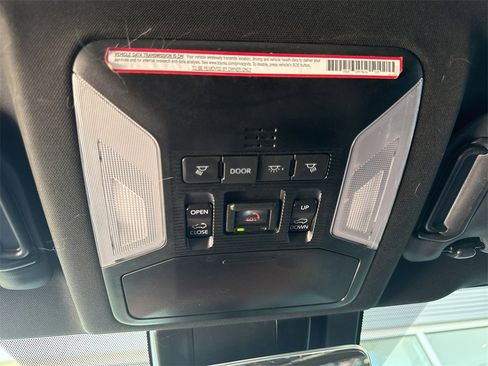 Used 2024 Toyota RAV4 SE image 27