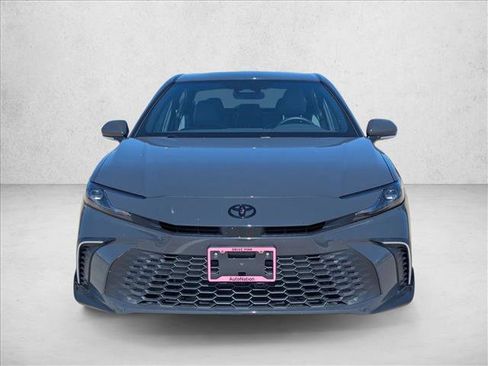 Certified 2025 Toyota Camry SE image 2