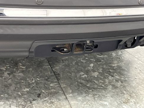 Used 2019 Nissan Pathfinder Platinum image 34