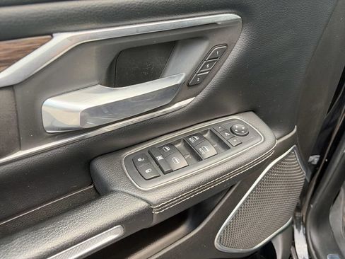 Used 2019 RAM 1500 Laramie AWD/4WD image 14