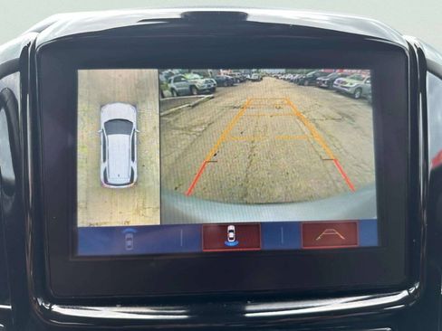 Used 2019 Chevrolet Traverse LT w/ LT Premium Package AWD/4WD image 45