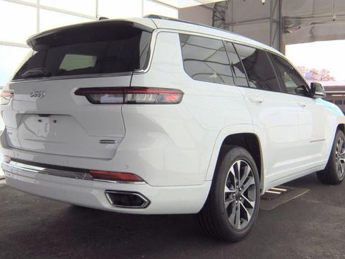 Used 2024 Jeep Grand Cherokee L Overland w/ Rear Seat Video Group I image 4