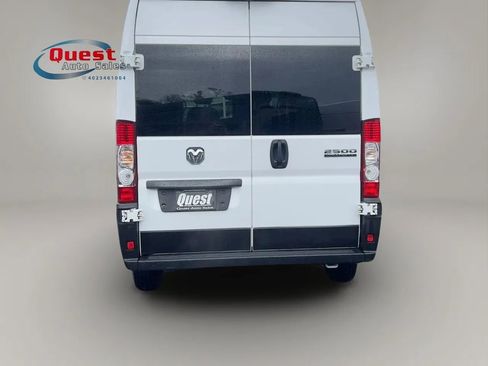 Used 2023 RAM ProMaster 2500 FWD image 4