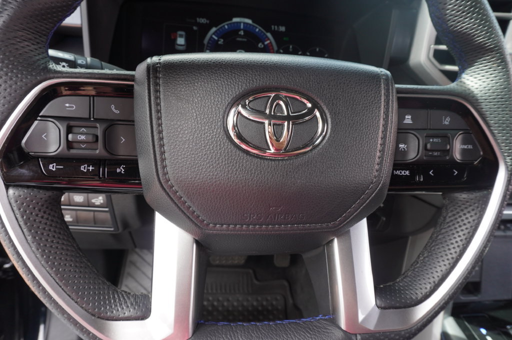 Used 2023 Toyota Sequoia Platinum AWD/4WD image 20
