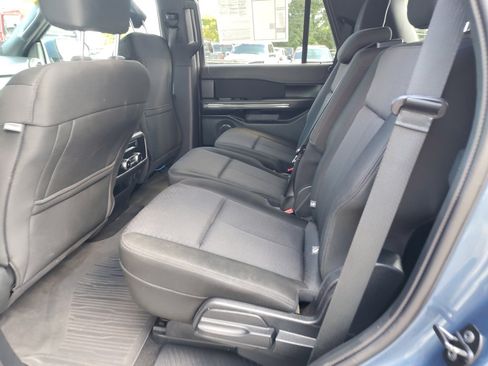 Used 2019 Ford Expedition XLT image 6