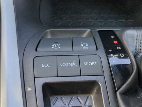 Used 2023 Toyota RAV4 LE image 25