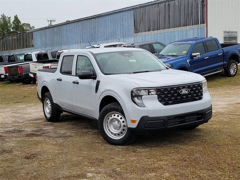 New 2025 Ford Maverick XL w/ Equipment Group 102A image 32