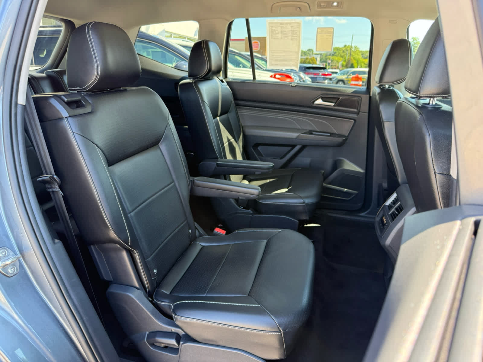 Used 2022 Volkswagen Atlas SEL AWD/4WD image 12