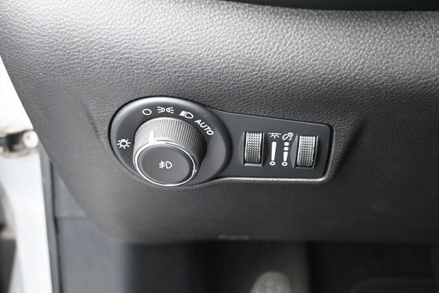Used 2024 Jeep Compass Latitude AWD/4WD image 14